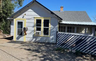 2 bedroom, 1 bath near hospitals
