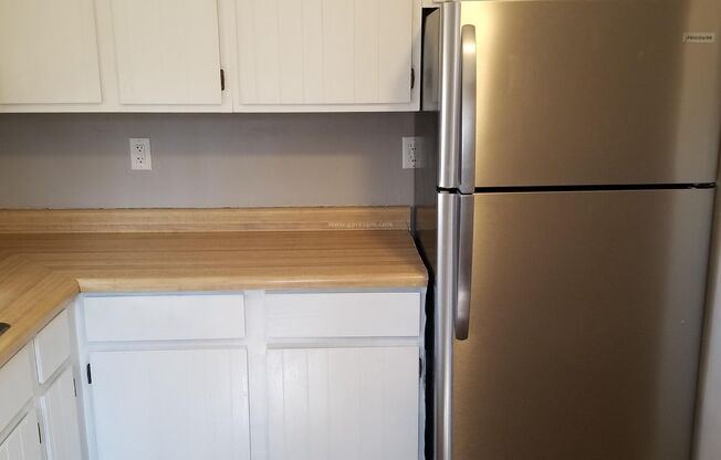 3-Bedroom home available in Verona over looking the Allegheny River