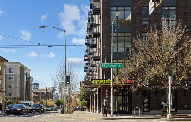 Studio, 1 bath, 453 sqft, $1,725, Unit 603