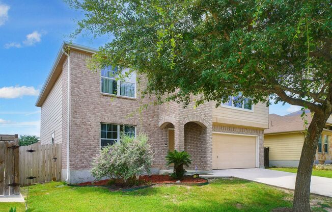 Great 4 Bedroom Home Now Available in Cibolo - Realtor Commission: $500