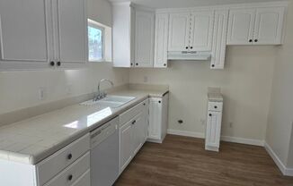 2 beds, 2.5 baths, $2,400, Unit 15916-5