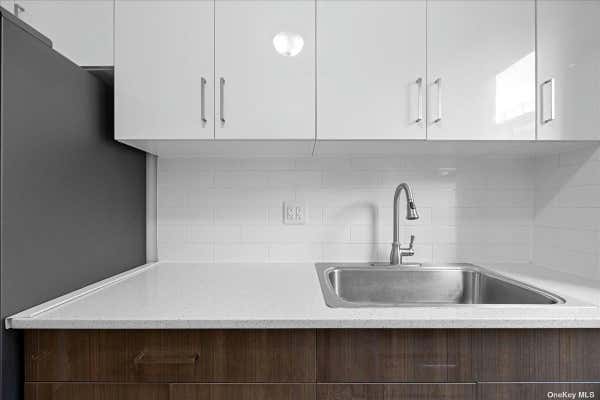 1 bed, 1 bath, 690 sqft, $2,400, Unit 6F