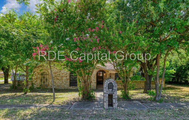 223 S CASA GRANDE CIR