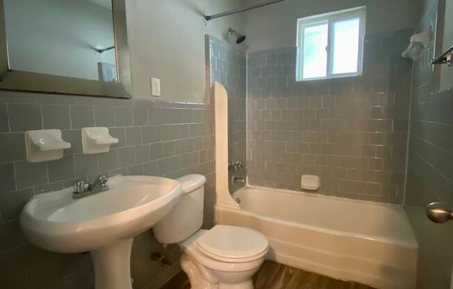 2 beds, 1 bath, 850 sqft, $1,535, Unit 485-C12