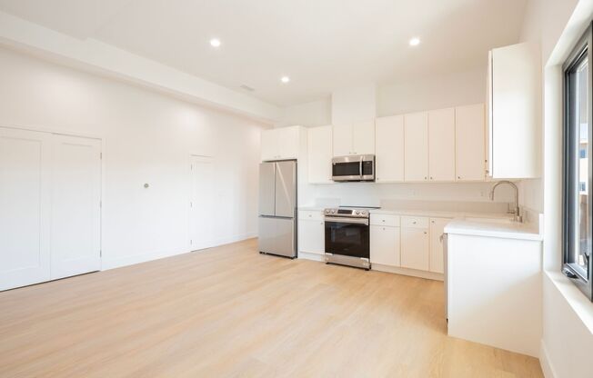 1 bed, 1 bath, $4,431, Unit 10