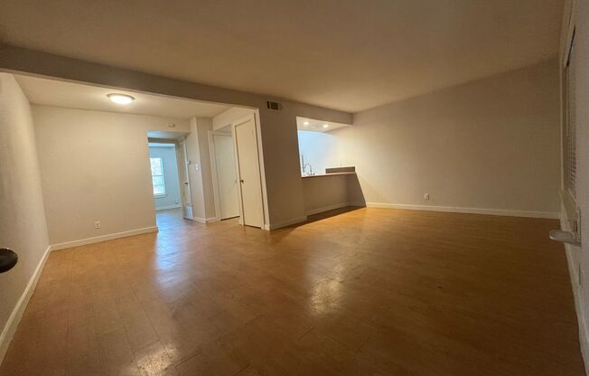 1 bed, 1 bath, 700 sqft, $1,054, Unit ELP2200-103