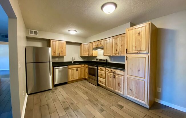 2 beds, 1 bath, 850 sqft, $1,250, Unit 959-302