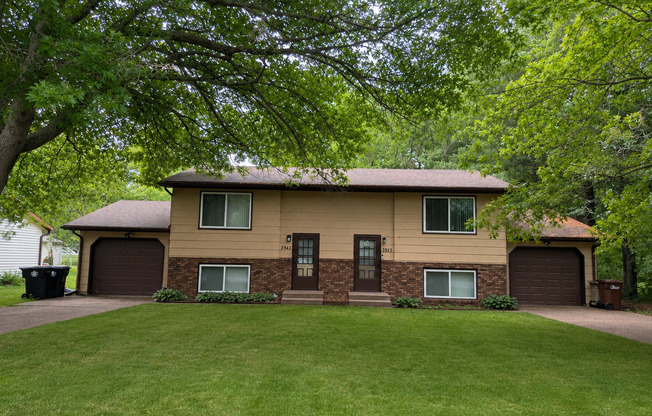 3513-3515 Hallie Lane