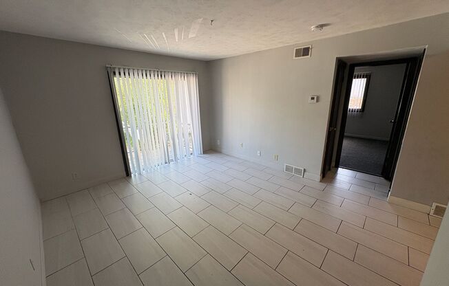 1 bed, 1 bath, 802 sqft, $775, Unit #23