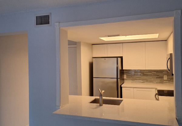 401 SE 10 ST