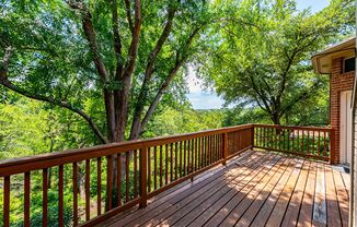 Luxurious 5 bedroom, 3.5 bathroom home in North Austin!