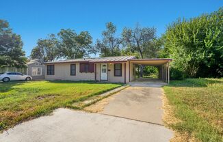 Highland Park Gem- 3/1 with Large Yard