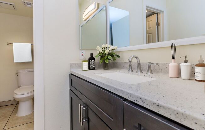 2 beds, 2 baths, 880 sqft, $1,330, Unit 2003