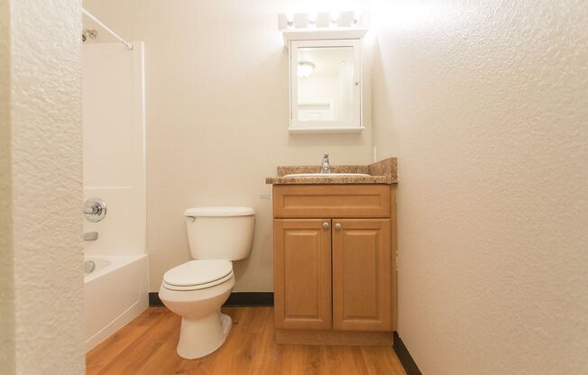 2 beds, 2 baths, 950 sqft, $2,995, Unit 204