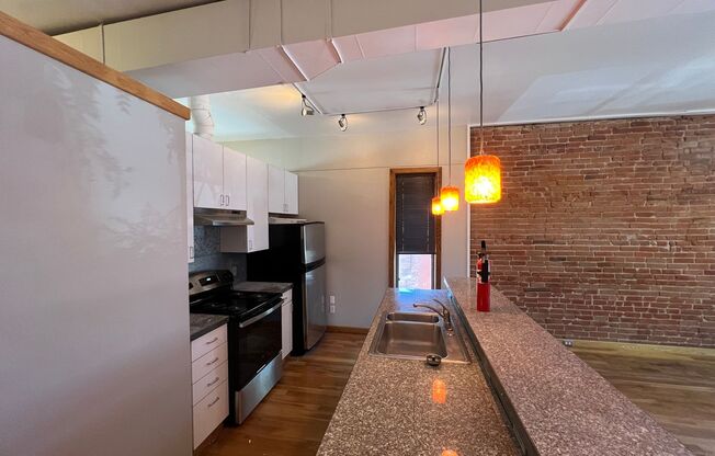 2323 W. 30th Ave