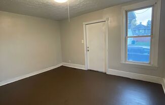 2 beds, 1 bath, $825, Unit 272