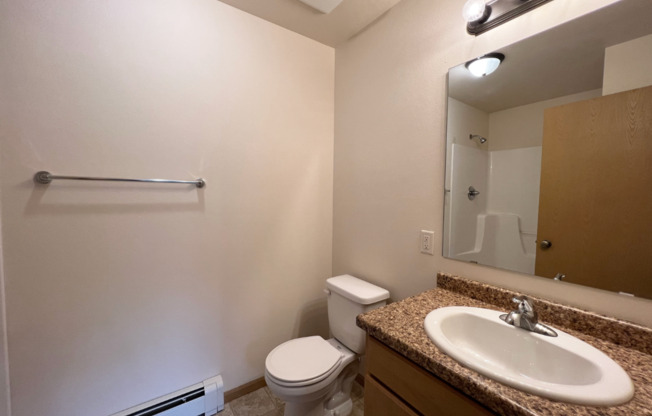 3 beds, 2 baths, 1,547 sqft, $1,690, Unit RT 7015-20