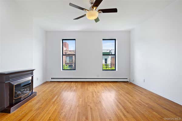 118 W 136 ST