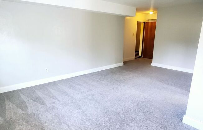 1 Glen Elm Dr