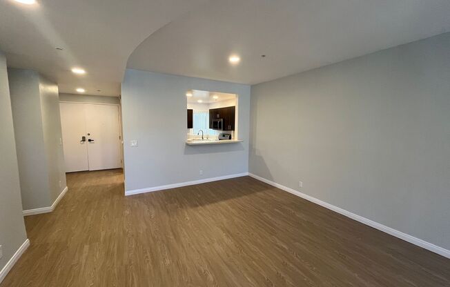 3 beds, 2 baths, 1,250 sqft, $3,198, Unit 102