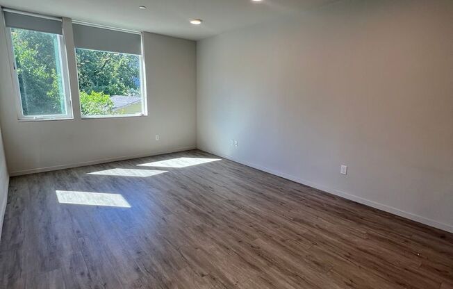 Studio, 1 bath, 349 sqft, $1,450, Unit 505