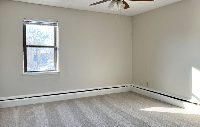 1 bed, 1 bath, 650 sqft, $1,045, Unit 201