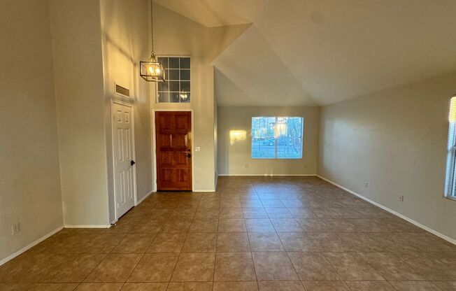 3 beds, 2 baths, $3,300