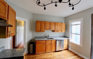 137 Pleasant St