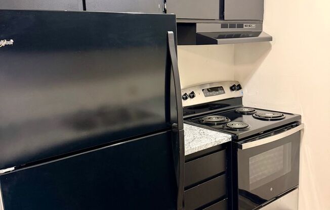 2 beds, 1.5 baths, 1,050 sqft, $1,300, Unit 7720-109