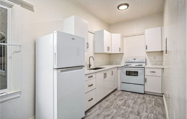 1 bed, 1 bath, $1,900, Unit 615 Central Ave #106 - LU