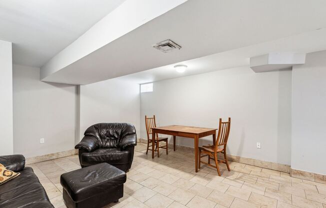 5 beds, 4.5 baths, 1,500 sqft, $3,600, Unit 3414 - A
