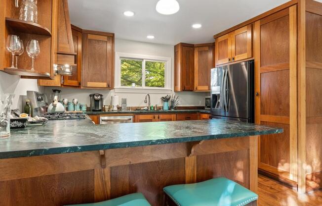 4 beds, 3 baths, 2,500 sqft, $10,500