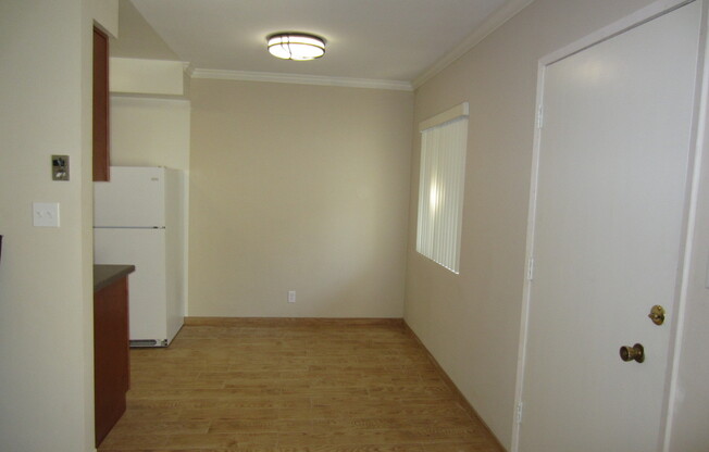 2 beds, 1 bath, $2,195, Unit 202