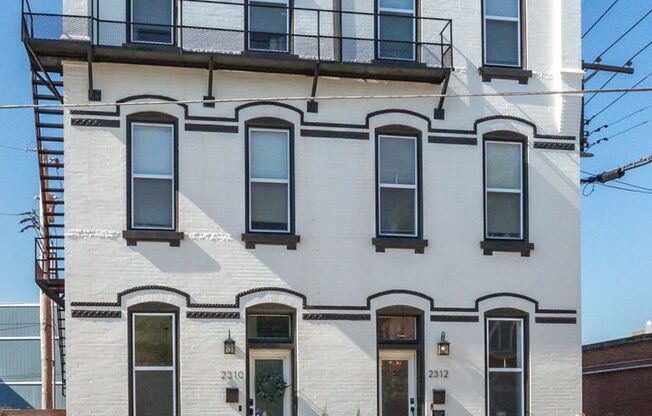 STUNNING Benton Park Townhome