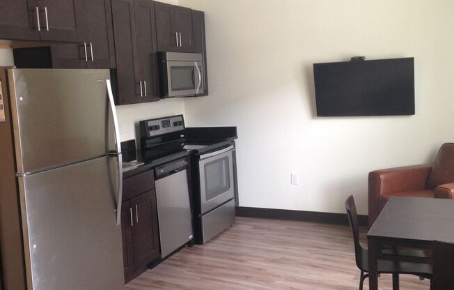 1 bed, 1 bath, 629 sqft, $1,650, Unit 201
