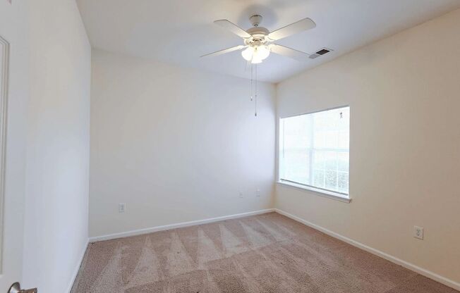 3 beds, 2 baths, 1,417 sqft, $1,600, Unit 3859-2D