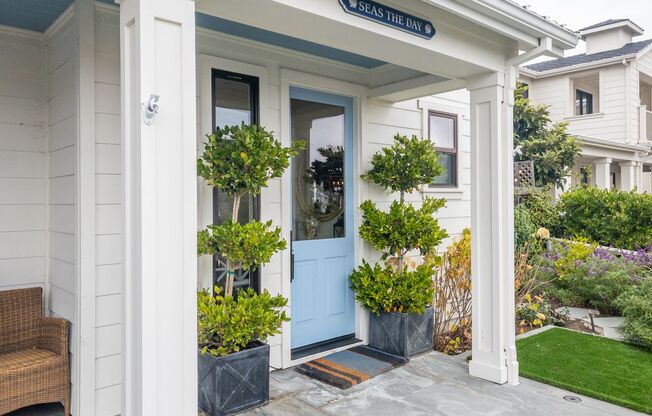 Updated 4BR/3.5BA Tiburon Home! 3,523sqft! Views! 2 Car Parking! Laundry! PROGRESSIVE!