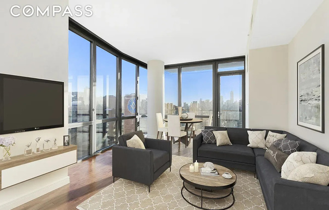 101 W 24 ST