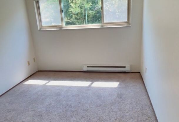 1 bed, 1 bath, 575 sqft, $1,395, Unit 104