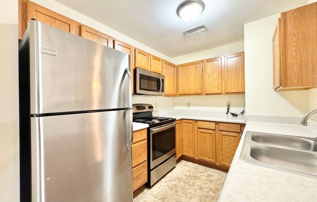 Adorable 2 Bedroom Condo - First Level!