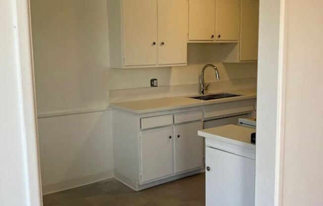 1 bed, 1 bath, $1,995