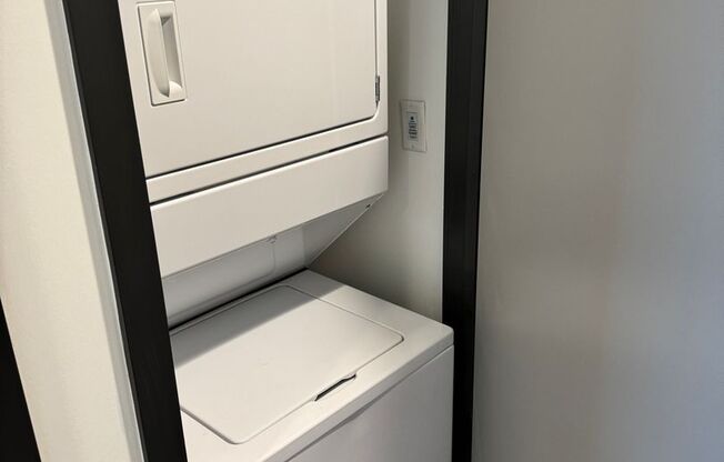 1 bed, 1 bath, 621 sqft, $1,270, Unit 608