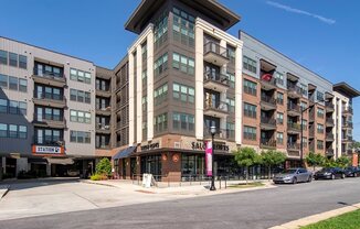 Station R Apartments