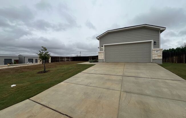 Beautiful 3/2 Single Story Home in Cibolo, TX