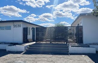 2030 SUNRISE AVE