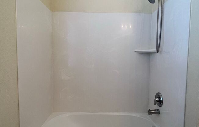 Gorgeous 3 Bedroom, 2 Bath in Silverado Ranch