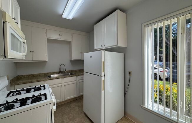 1805, 1811, 1813 N Street - Golden Lanterns