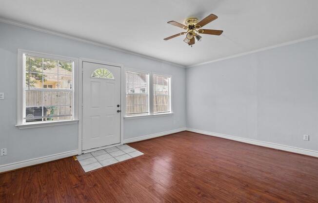 4367 Varsity Ln.