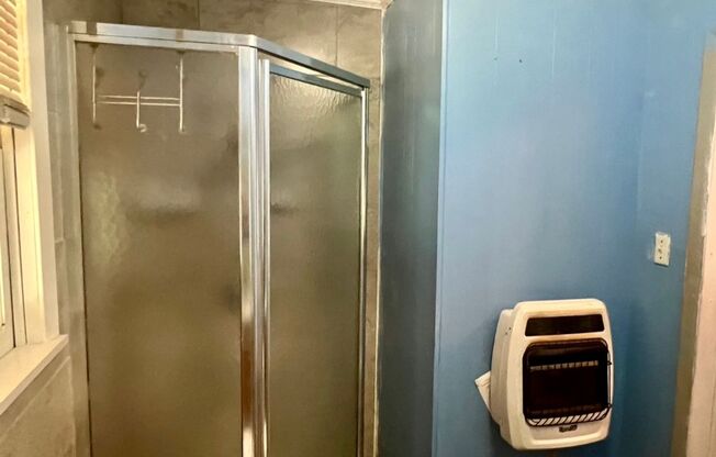 2 beds, 1 bath, $800