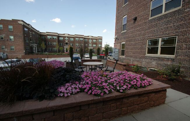 2 beds, 2 baths, 1,250 sqft, $1,695, Unit Unit 304 B1250